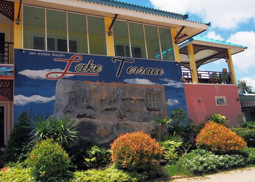 Satun Province La-ngu Exterior Detail