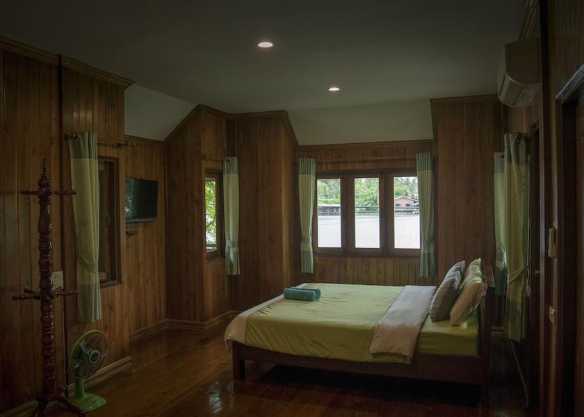 Samut Songkhram Bang Khonthi Interior Entrance