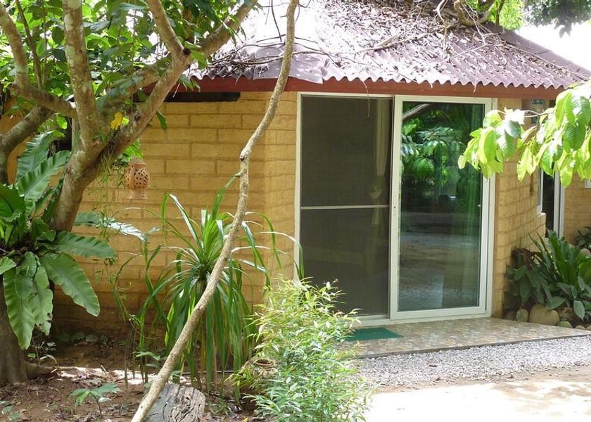 Surat Thani Ban Ta Khun Exterior Detail