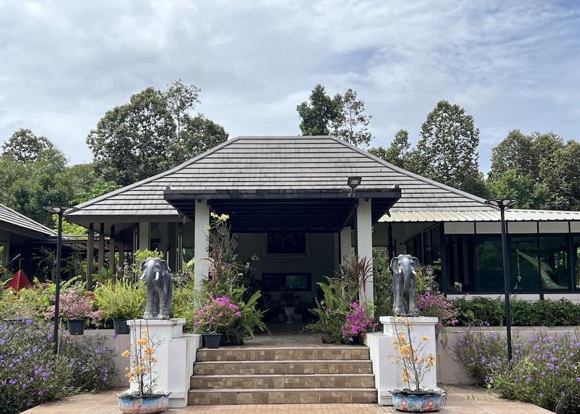 Chiang Mai Province San Kamphaeng Lobby