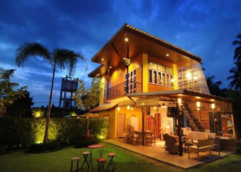 Samut Songkhram Bang Khonthi Facade