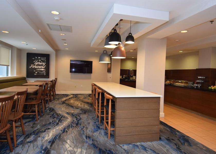 New York Binghamton Breakfast Area