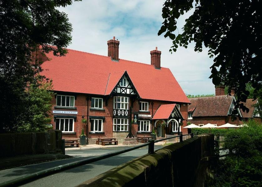 England Sandbach Exterior Detail