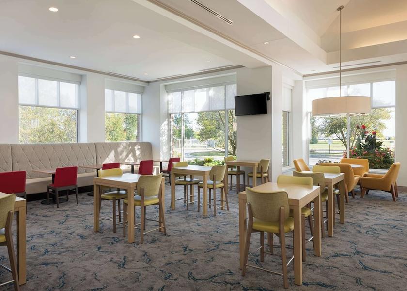 Illinois St. Charles Restaurant