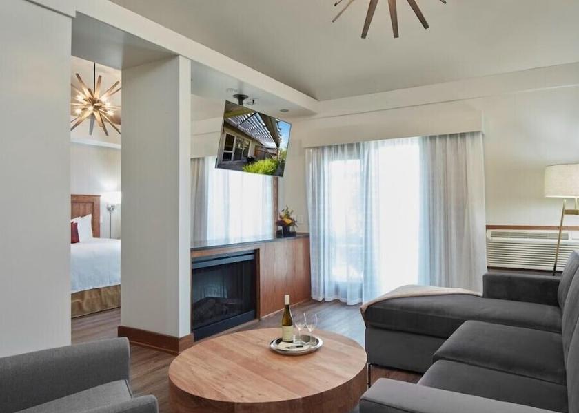 Ontario Prince Edward Room