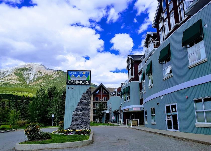 Alberta Canmore Facade