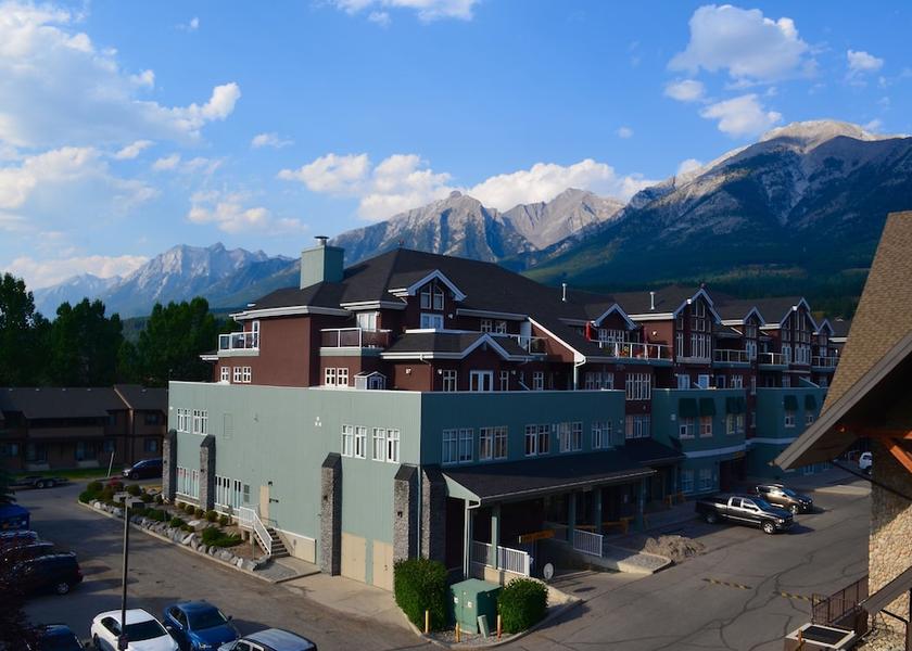 Alberta Canmore Mountain View