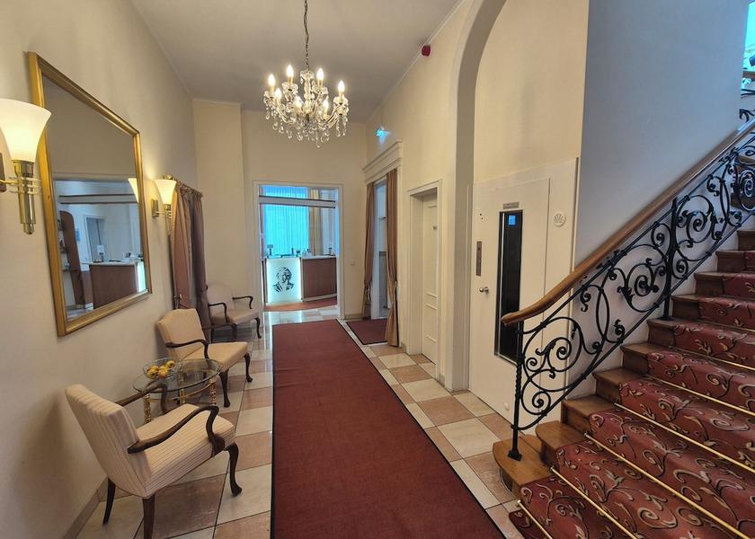 Hessen Frankfurt Reception