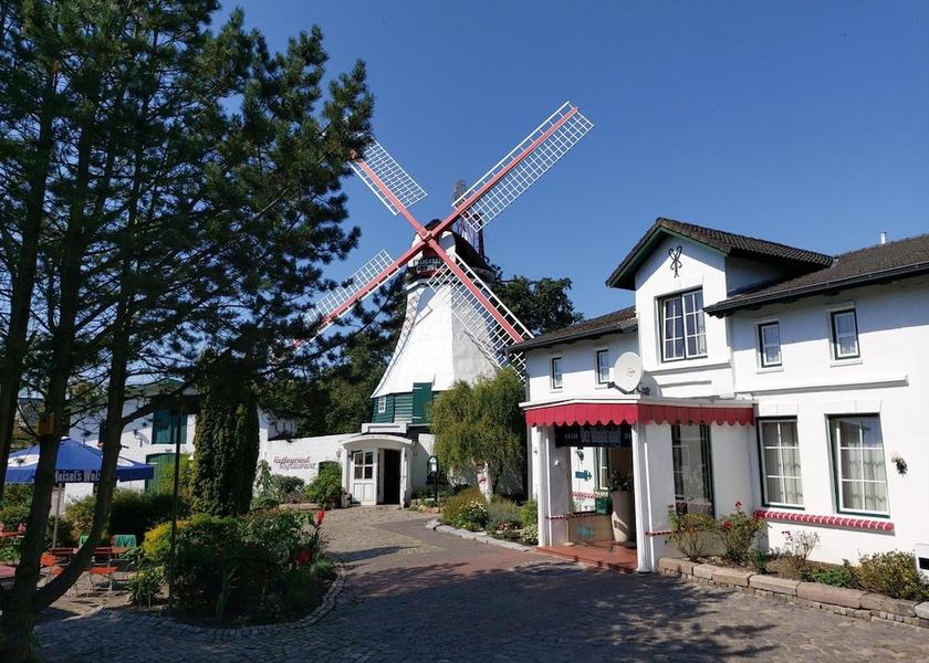 Schleswig-Holstein Westerdeichstrich Exterior Detail