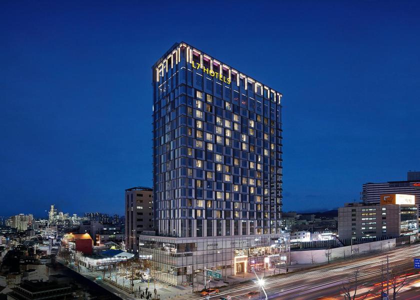  Seoul Hotel Exterior