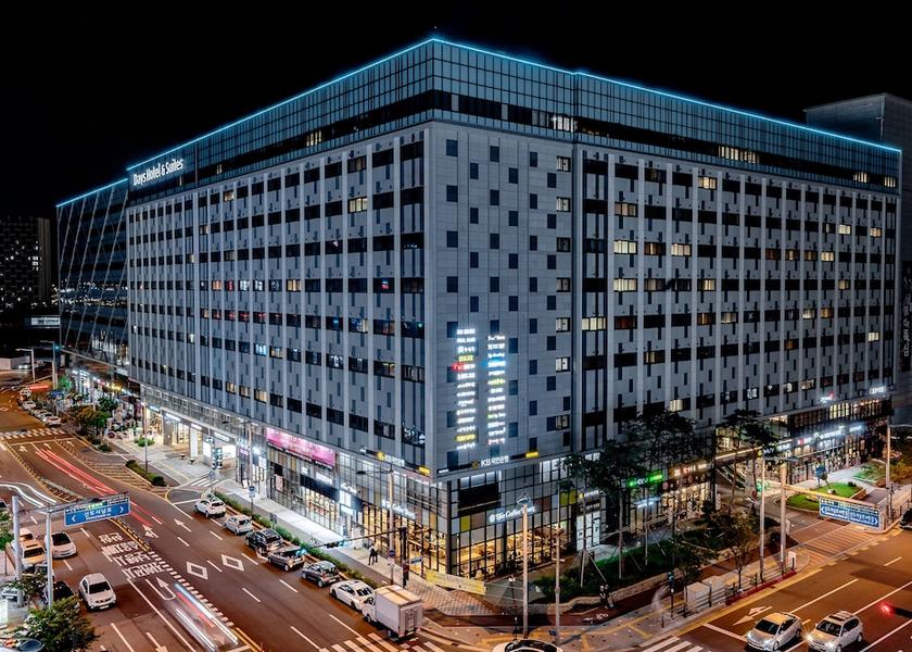  Incheon Exterior