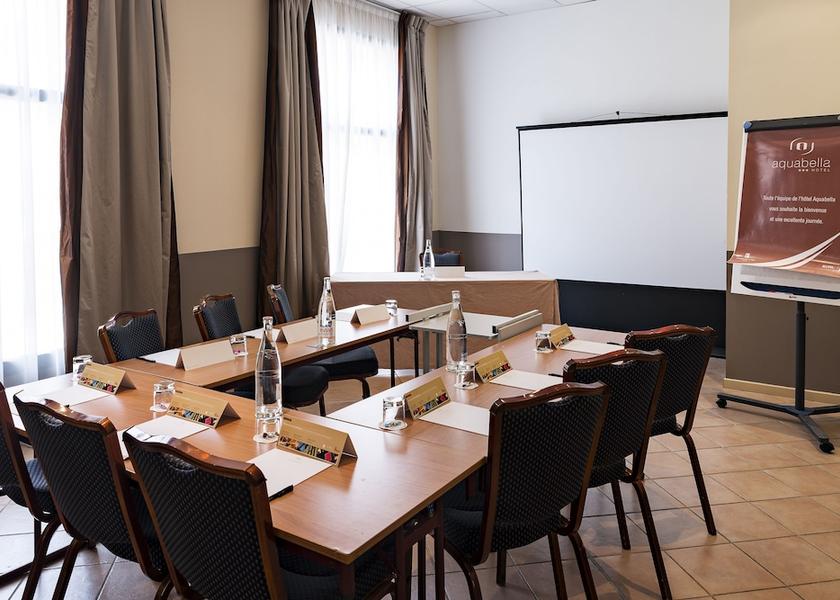 Provence - Alpes - Cote d'Azur Aix-en-Provence Meeting Room