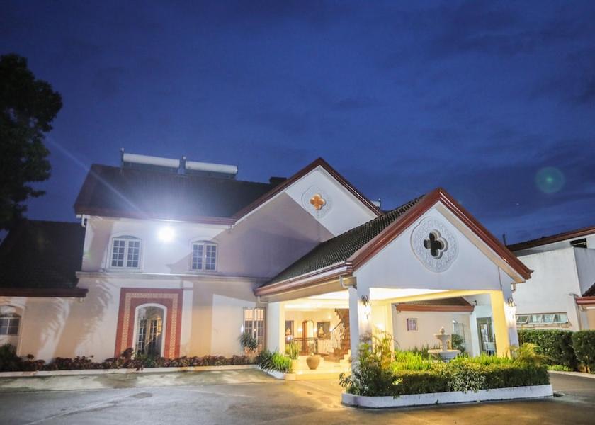 Calabarzon Tagaytay Front of property - evening/night
