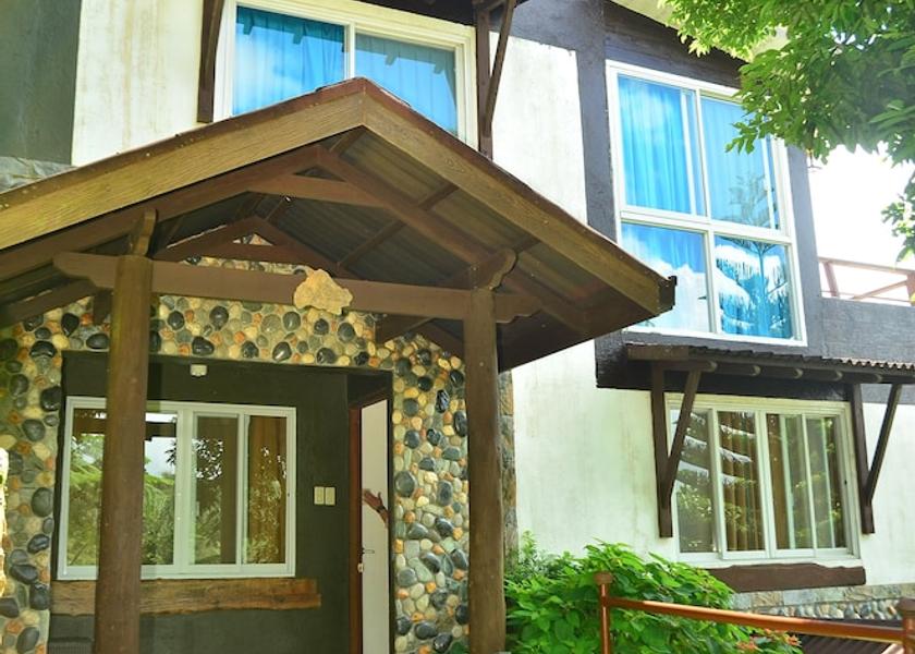 Central Visayas Balamban Exterior Detail