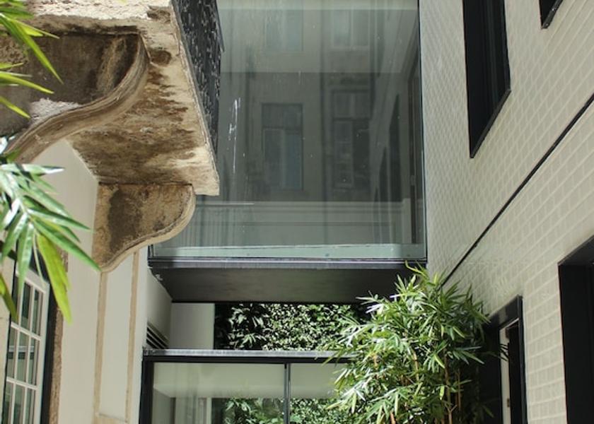  Lisbon Courtyard view