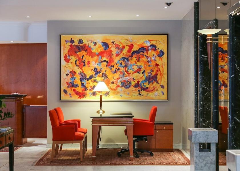  Luxembourg City Lobby