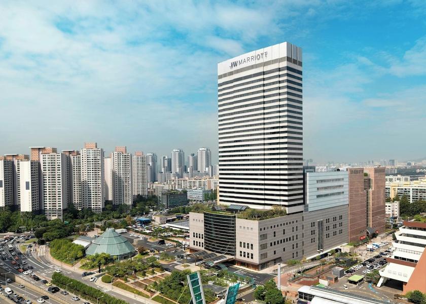  Seoul Exterior