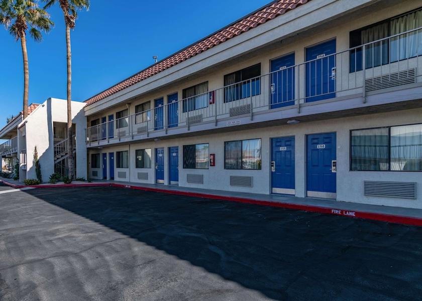 California Thousand Palms Exterior Detail