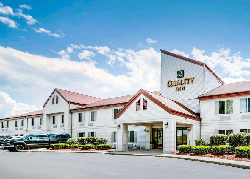 New Hampshire Loudon Exterior Detail