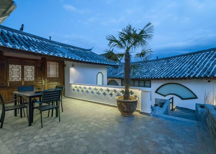 Yunnan Lijiang Interior Entrance