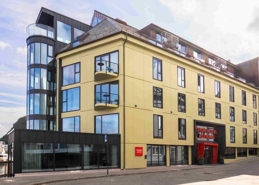 More og Romsdal (county) Alesund Entrance