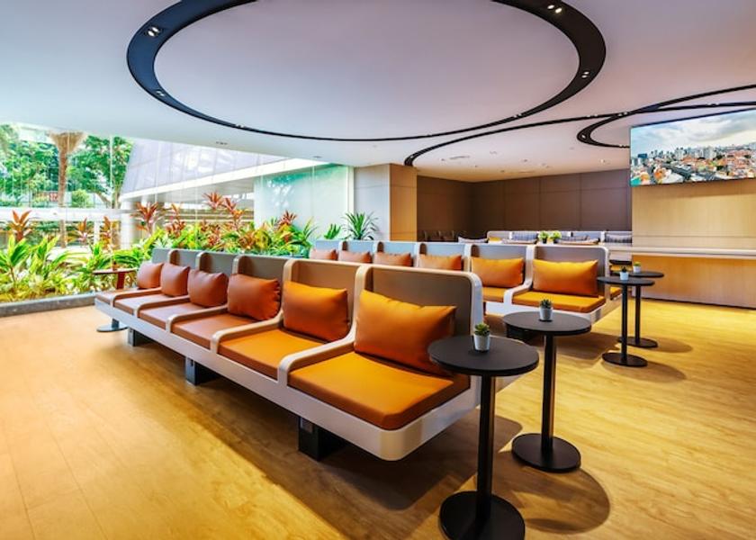  Singapore Lobby sitting area