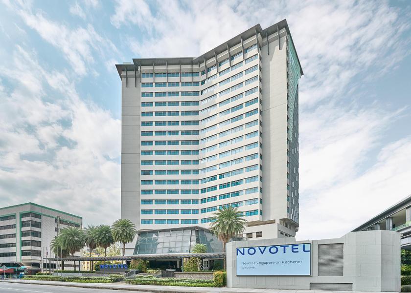  Singapore Hotel Exterior