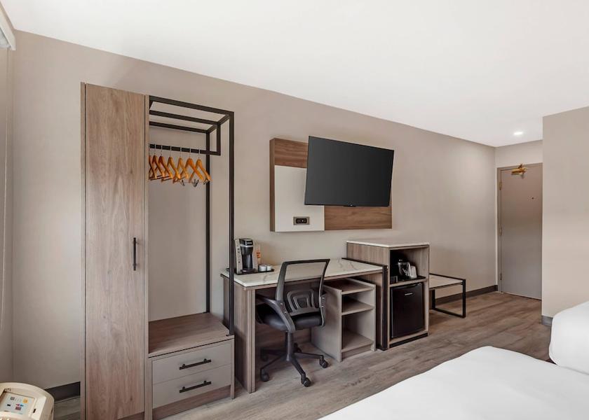 Ontario Bracebridge Room