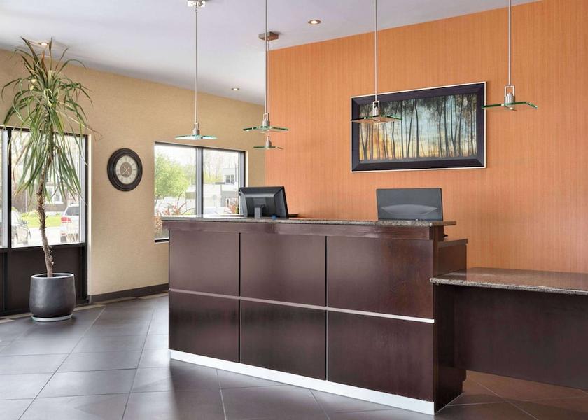 Ontario Simcoe Lobby