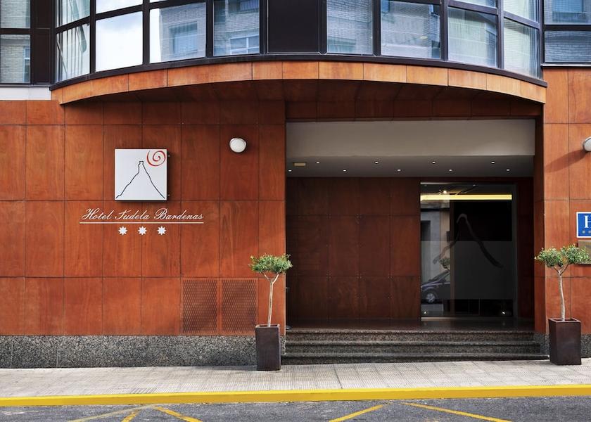 Navarre Tudela Property entrance