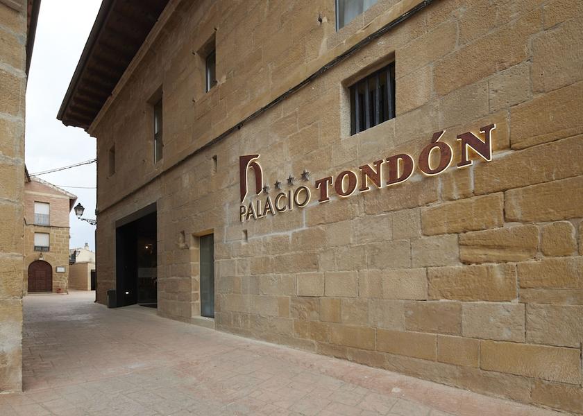 La Rioja Brinas Property entrance
