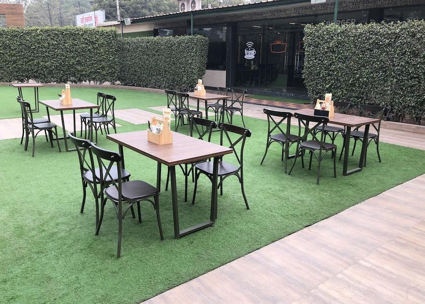 Uttar Pradesh Kanpur Outdoor dining