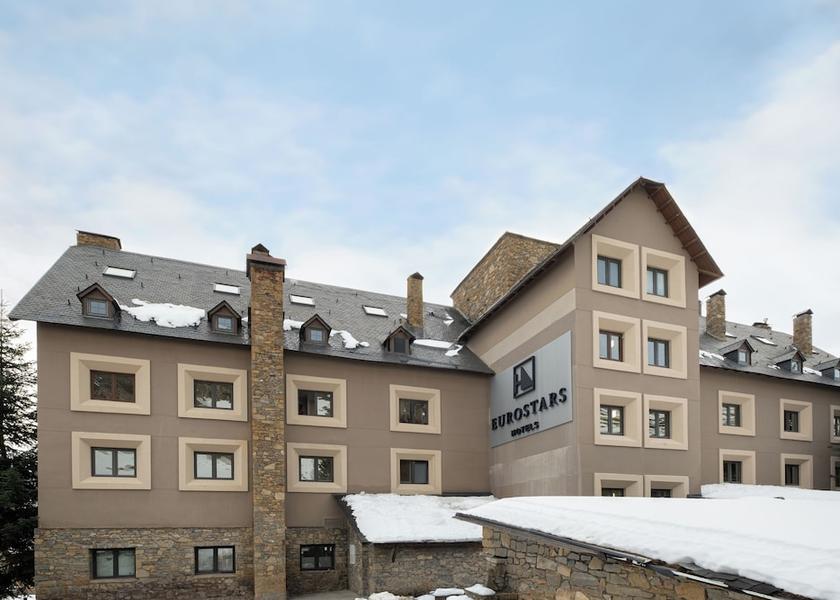 Catalonia Naut Aran Front of property