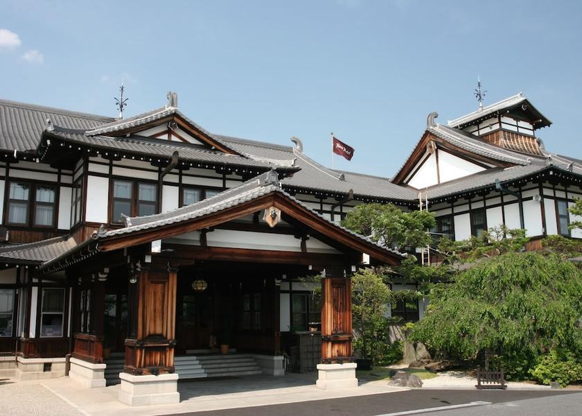 Nara Nara Front of property