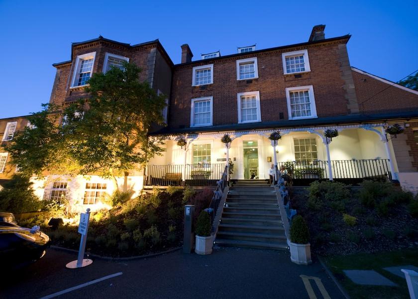 England Longfield Facade