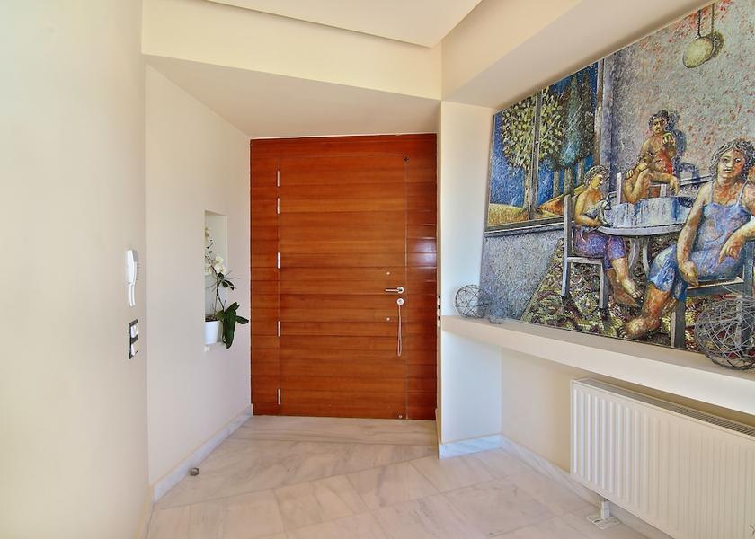 Attica Saronikos Hallway