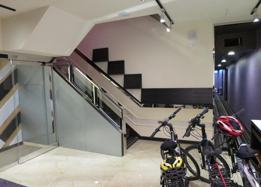  Keelung Staircase