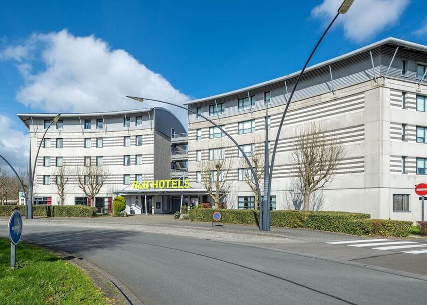 Hauts-de-France Coquelles Front of property