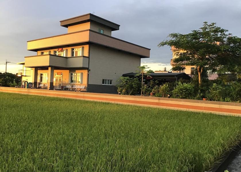 Yilan County Dongshan Facade