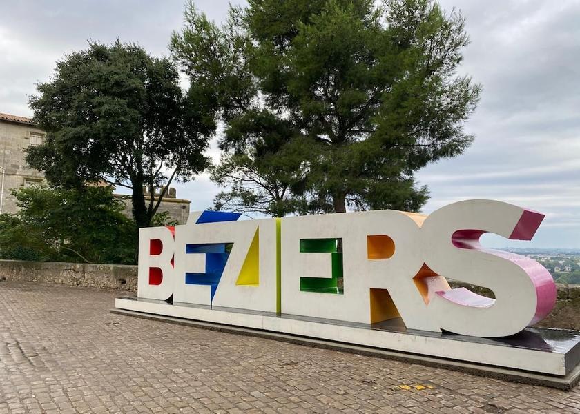 Occitanie Beziers Exterior Detail