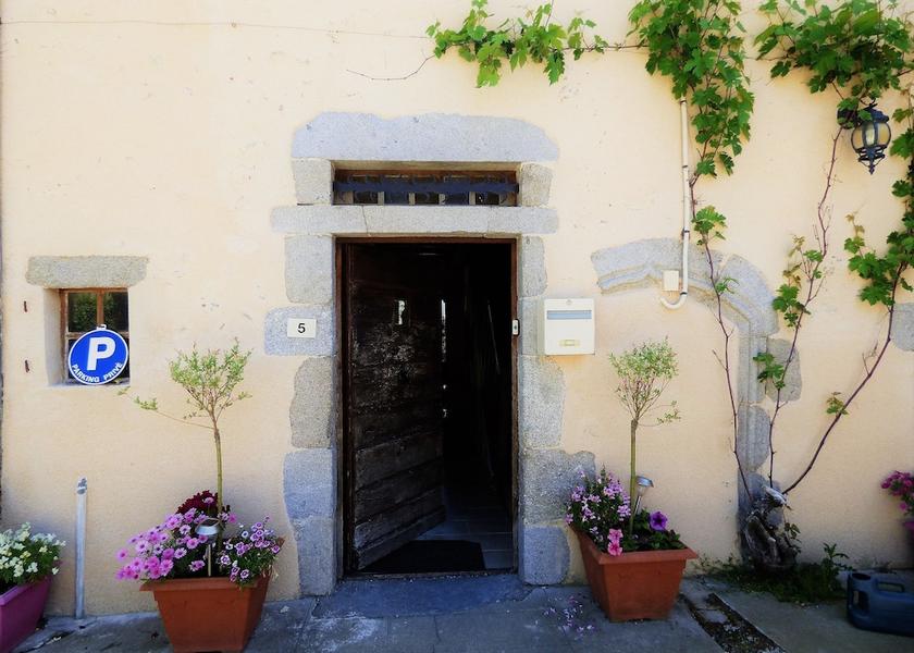 Nouvelle-Aquitaine Le Dorat Facade