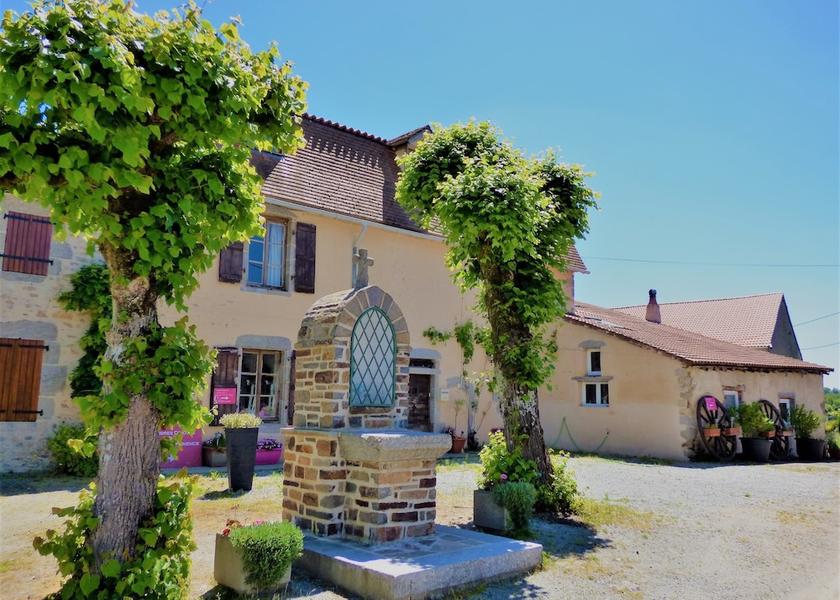 Nouvelle-Aquitaine Le Dorat Facade