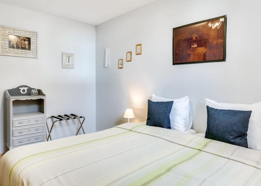 Normandy Bons-Tassily Room