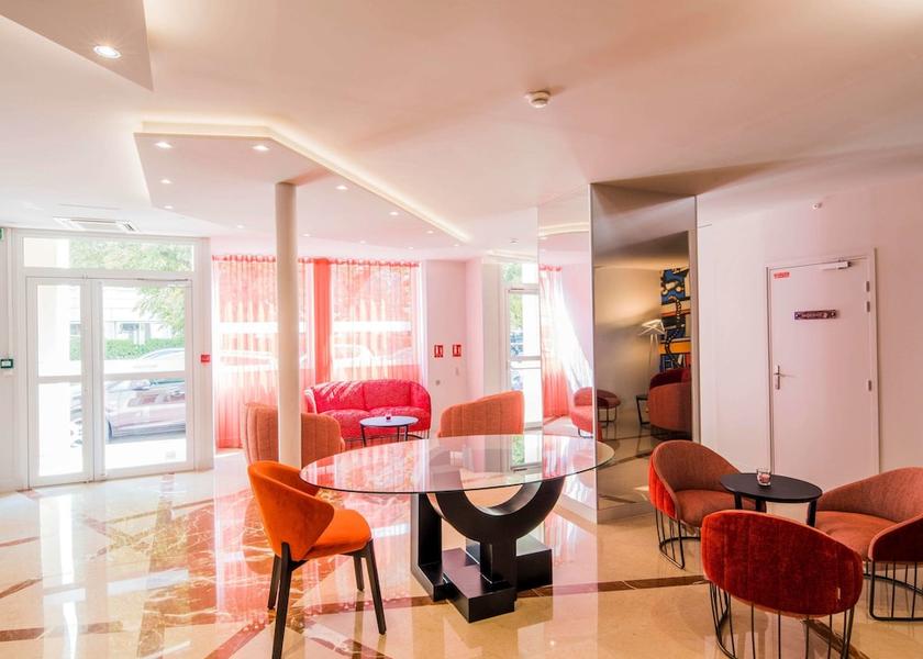 Ile-de-France Levallois-Perret Exterior Detail