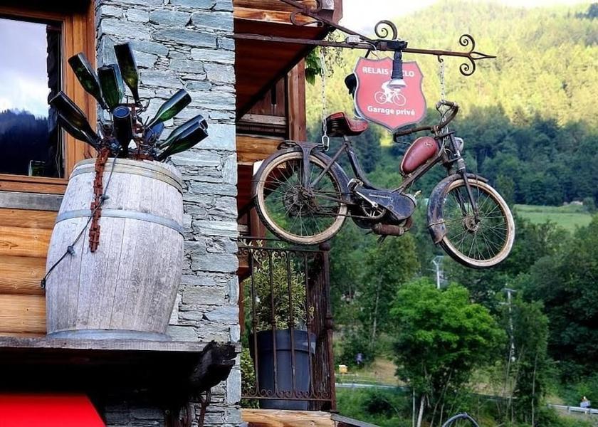 Auvergne-Rhone-Alpes Sainte-Foy-Tarentaise Exterior Detail