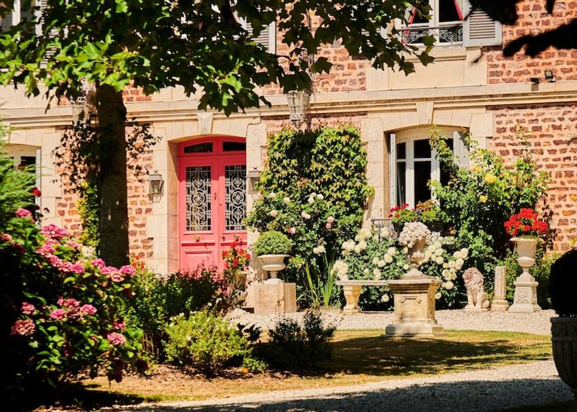 Normandy Tourgeville Entrance