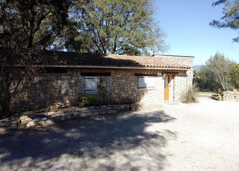 Var Taradeau Exterior Detail