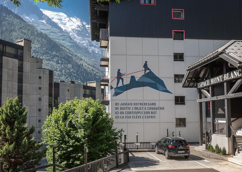 Auvergne-Rhone-Alpes Chamonix-Mont-Blanc Front of property