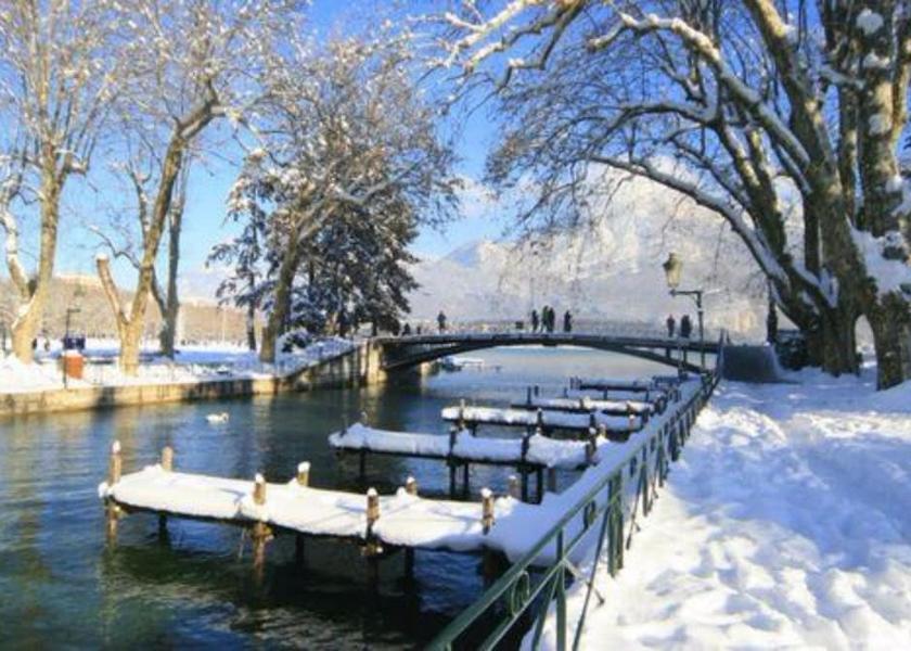 Auvergne-Rhone-Alpes Sevrier Exterior Detail