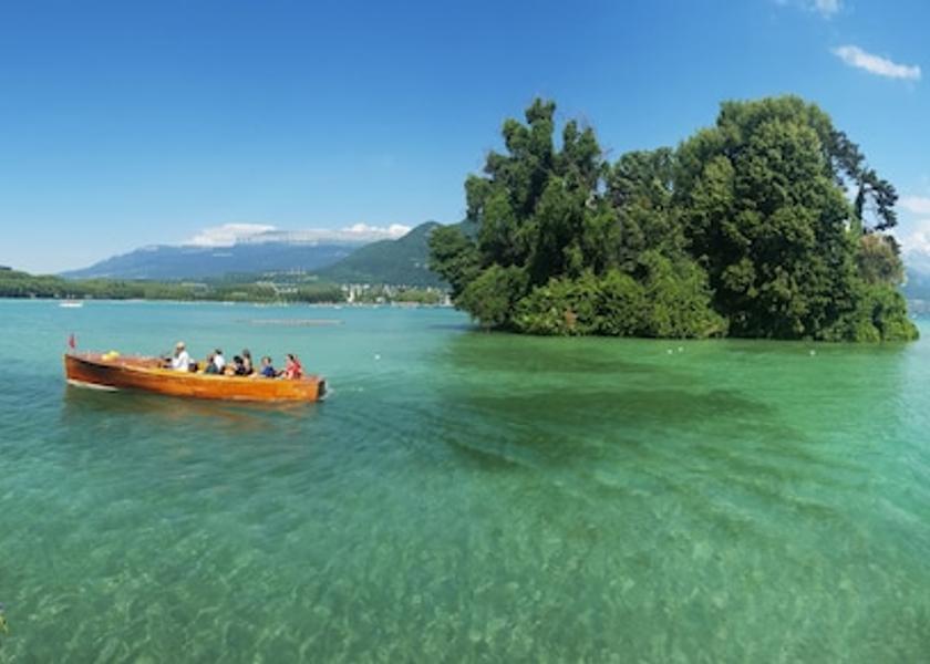 Auvergne-Rhone-Alpes Sevrier Lake